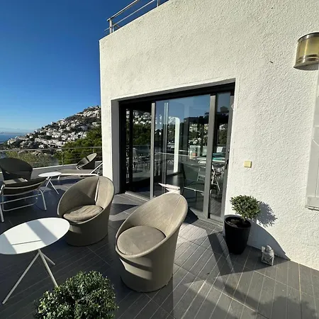Eden Roc Av-22 Holiday home